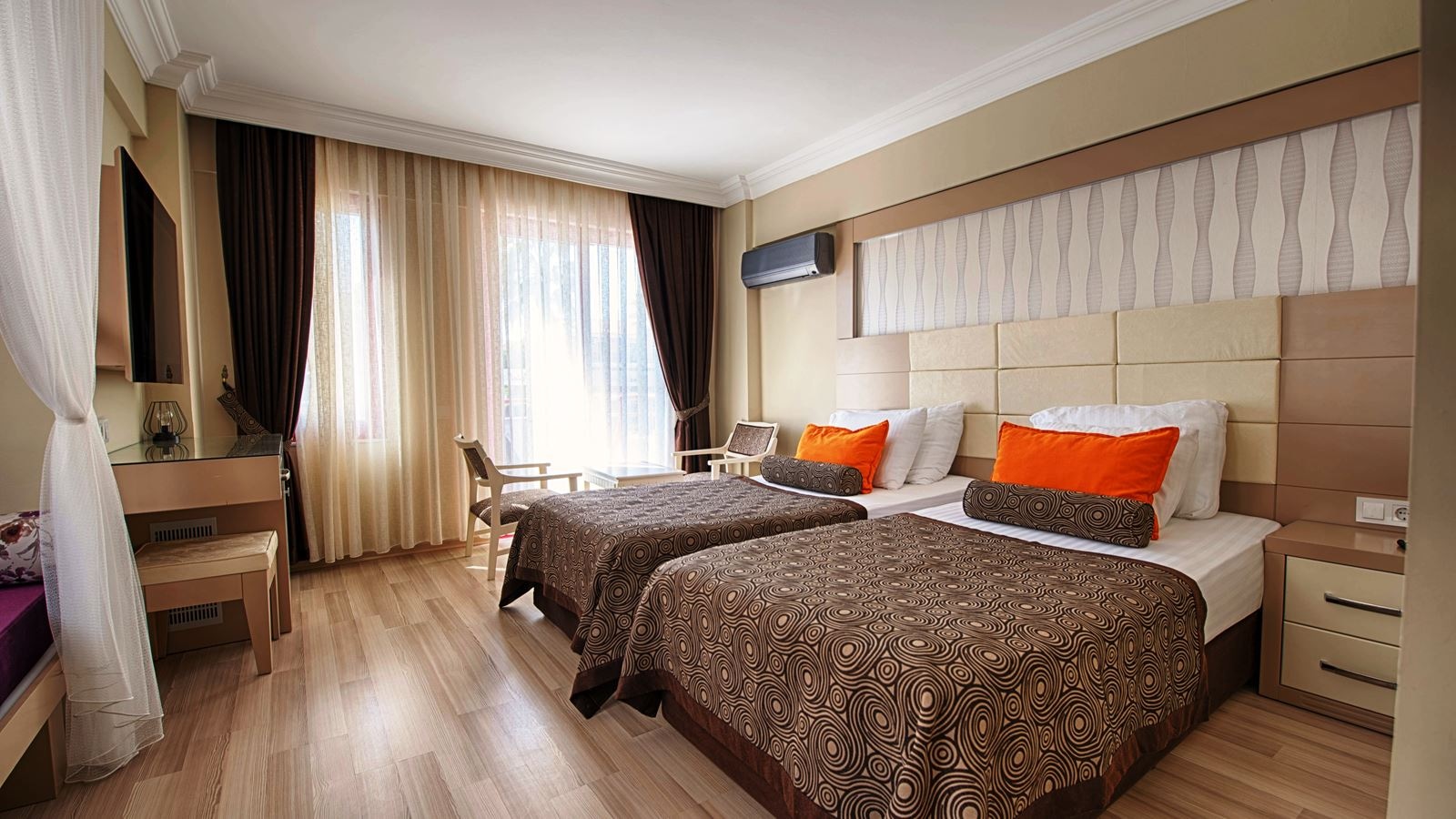 rooms-standard-room