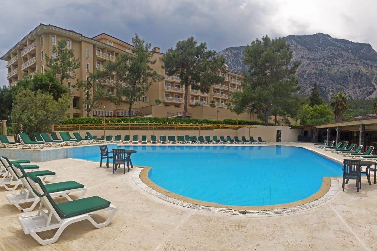 pools-outdoor-pool