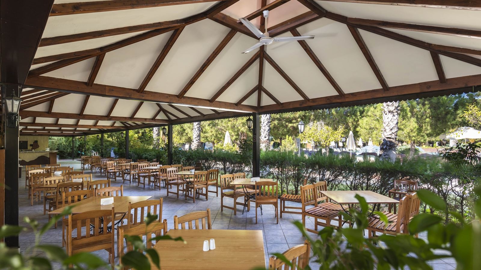 restaurants-aqua-sack-restaurant