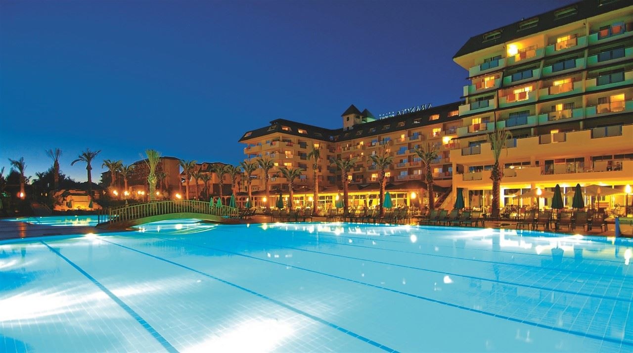 pools-outdoor-pool