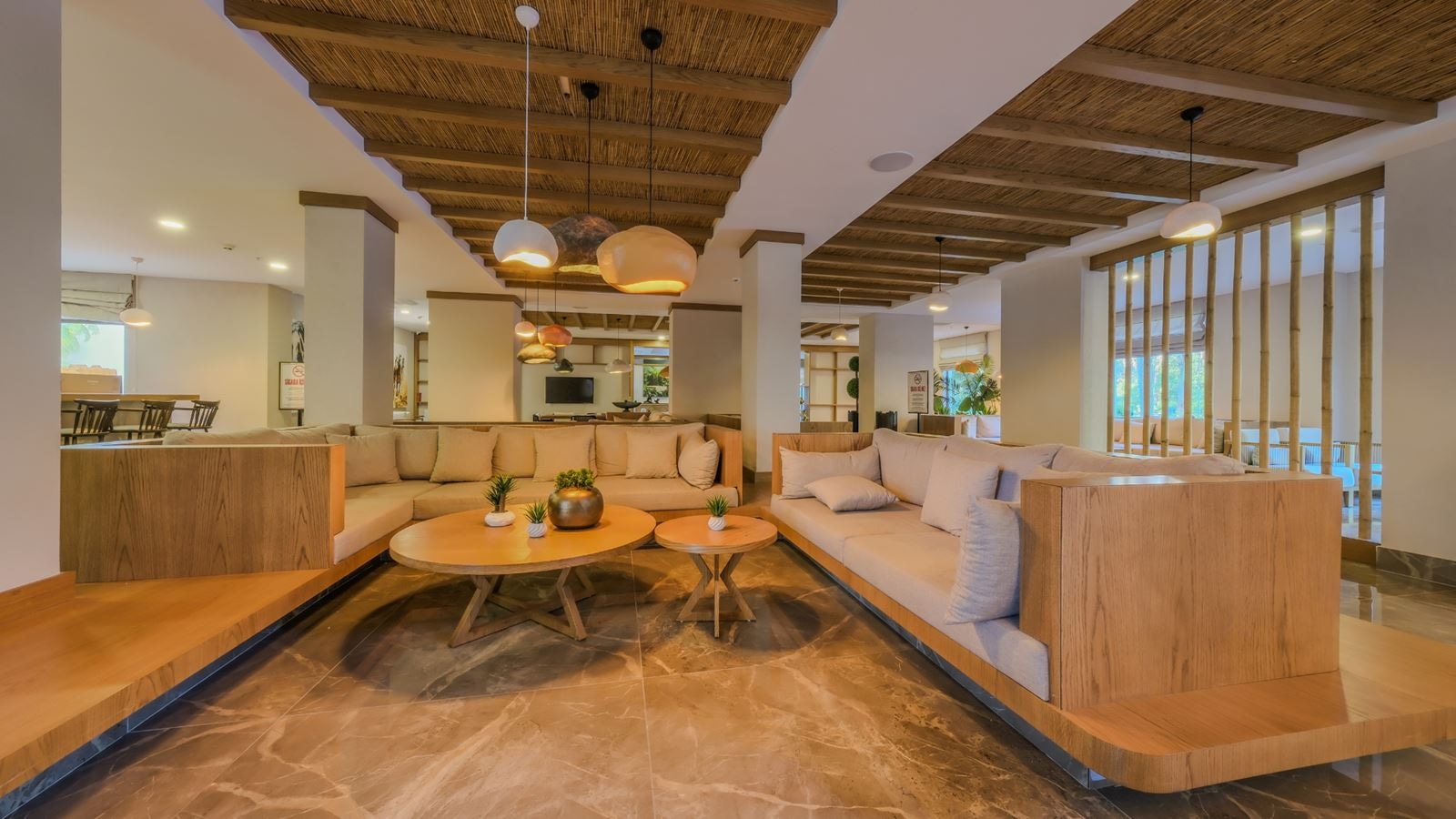 bars-luvi-lobby-bar