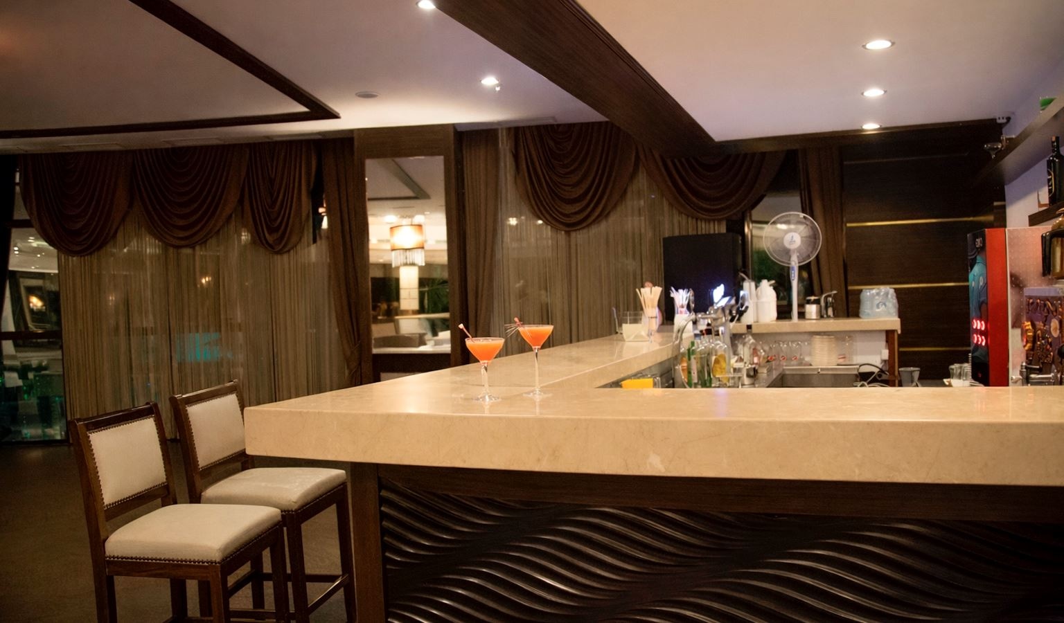bars-lobby-bar