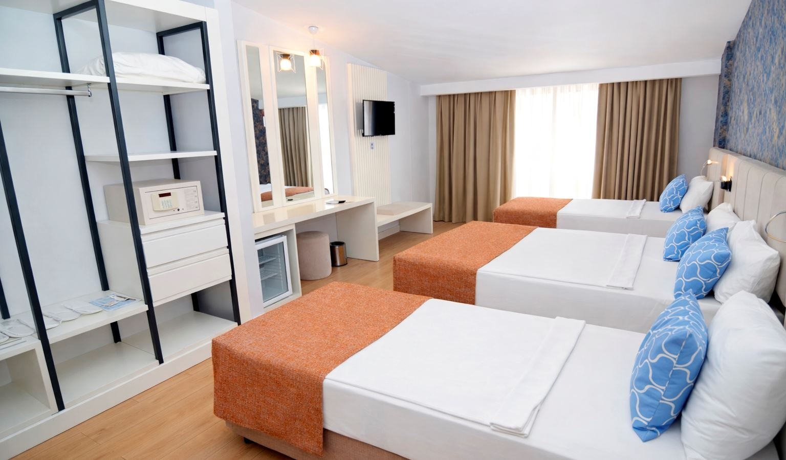 rooms-large-room