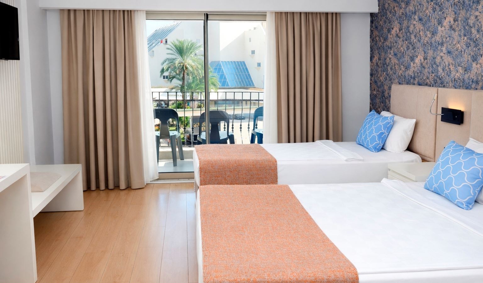 rooms-large-room