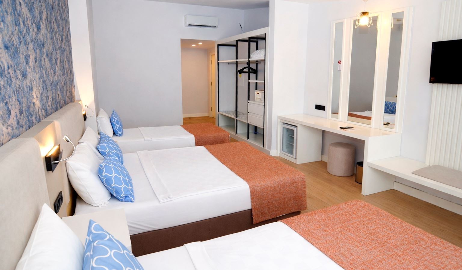 rooms-large-room