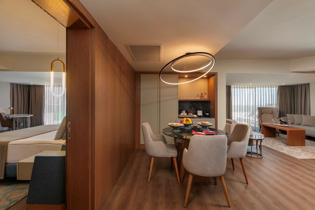 rooms-king-suite