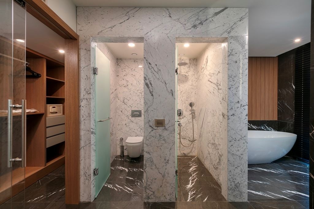 rooms-king-suite