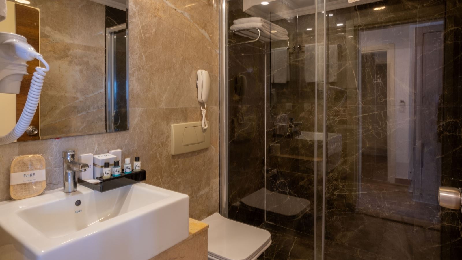 rooms-family-room