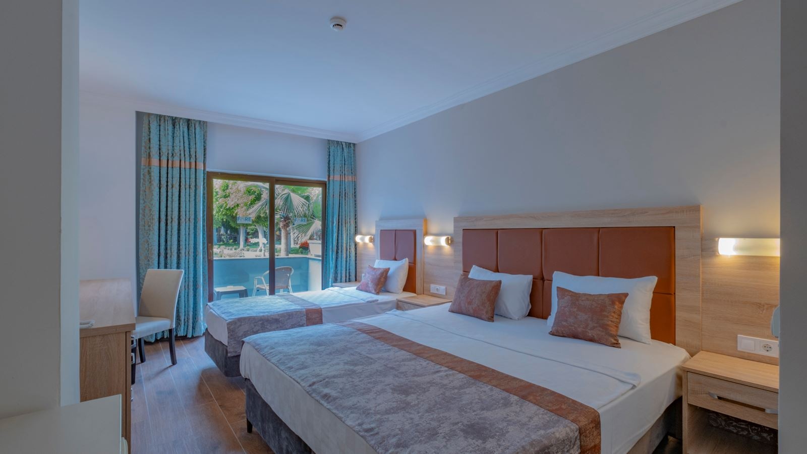 rooms-garden-room