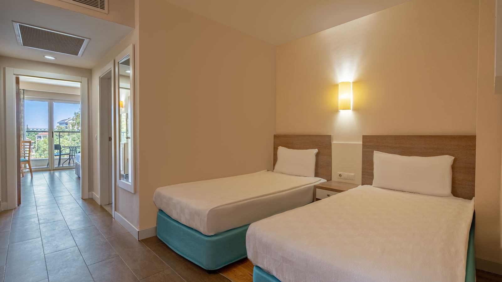 rooms-family-room