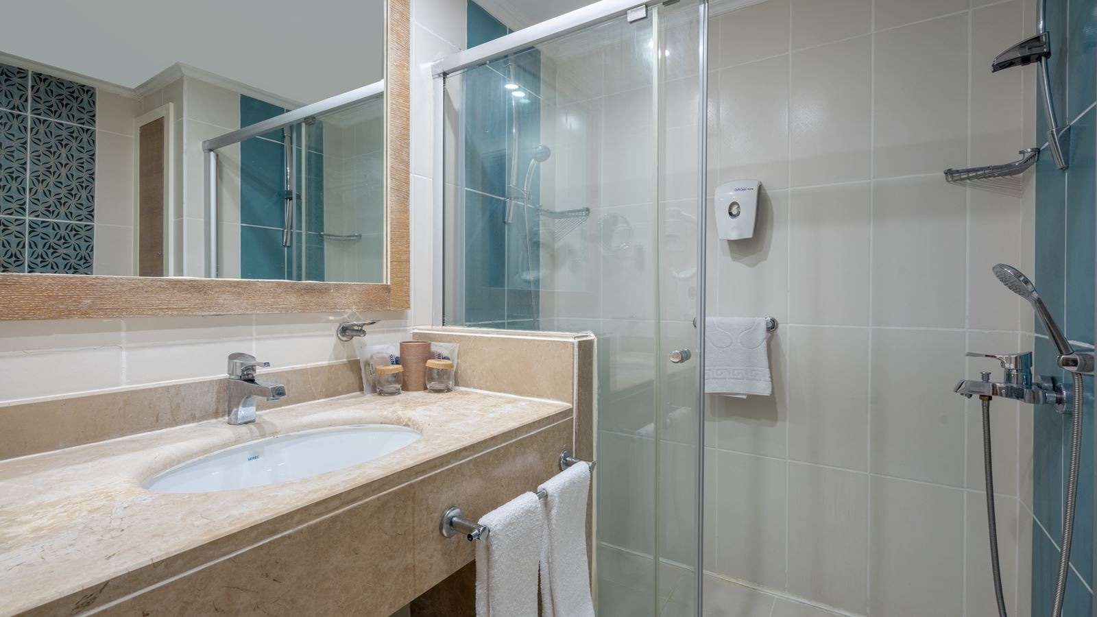 rooms-family-room