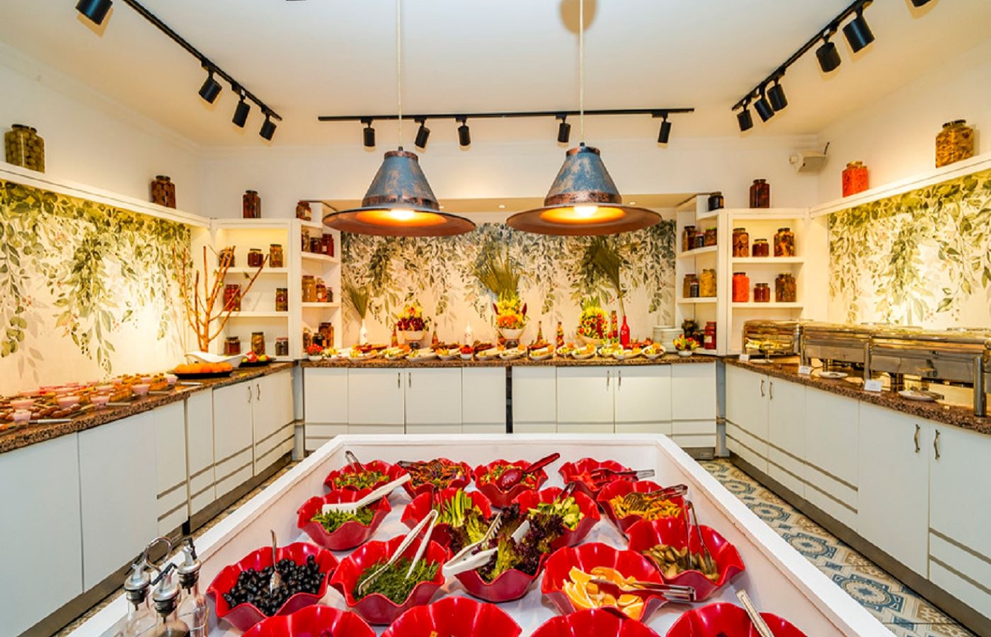 restaurants-main-building