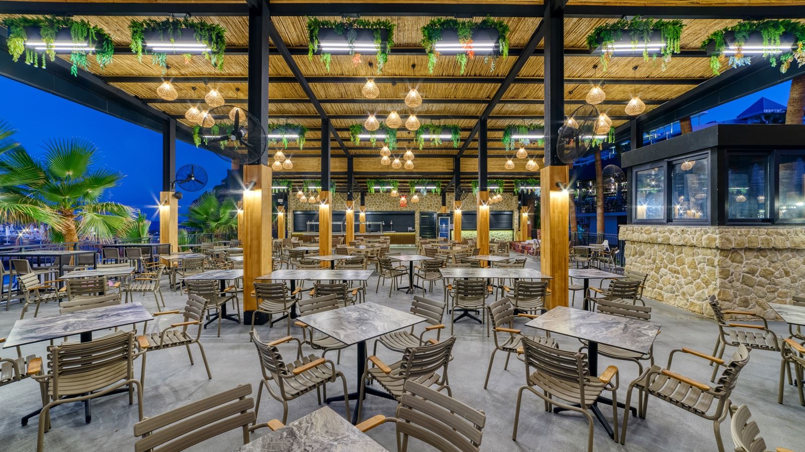 bars-sea-shell-beach-bar