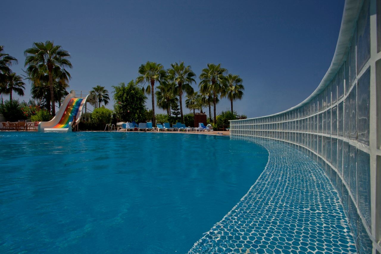 pools-outdoor-pool