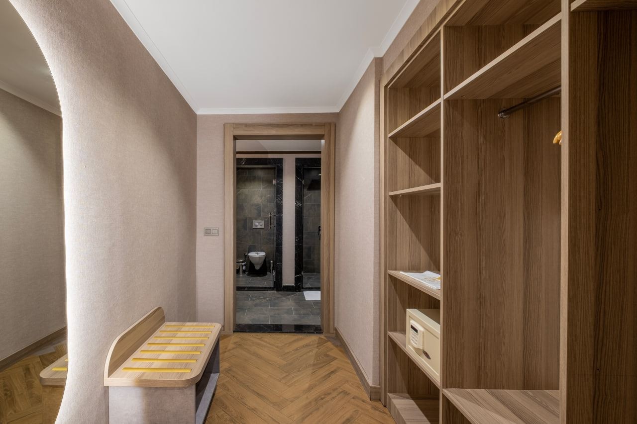 rooms-deluxe-suite