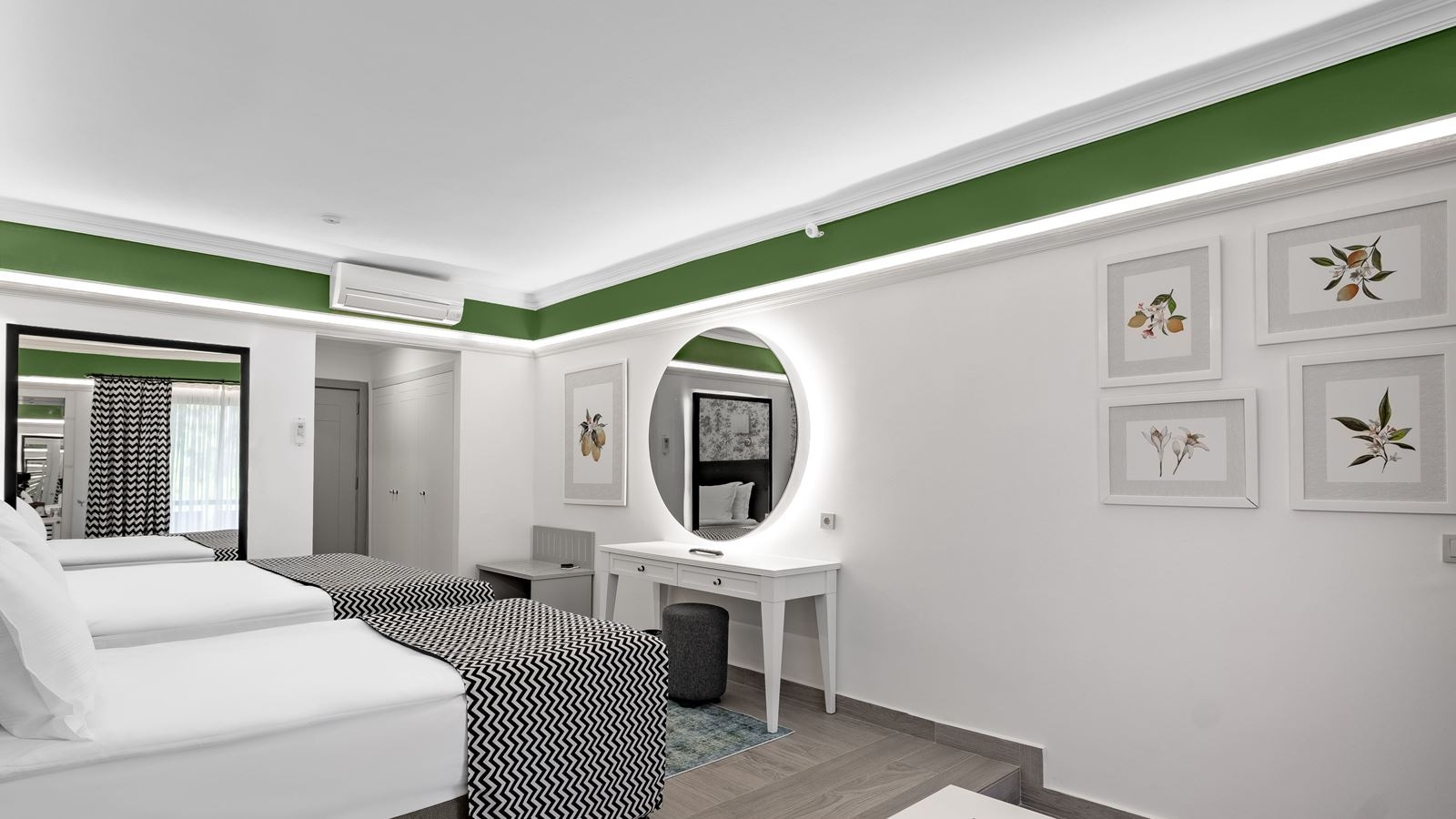 rooms-sea-villa-standard-room