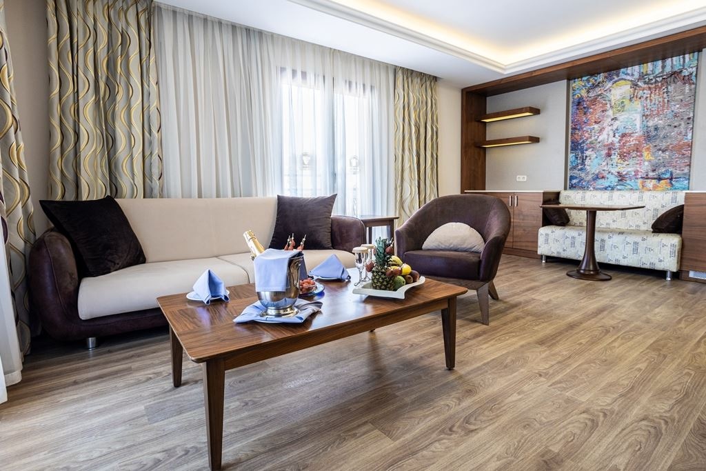 rooms-garden-deluxe-suit