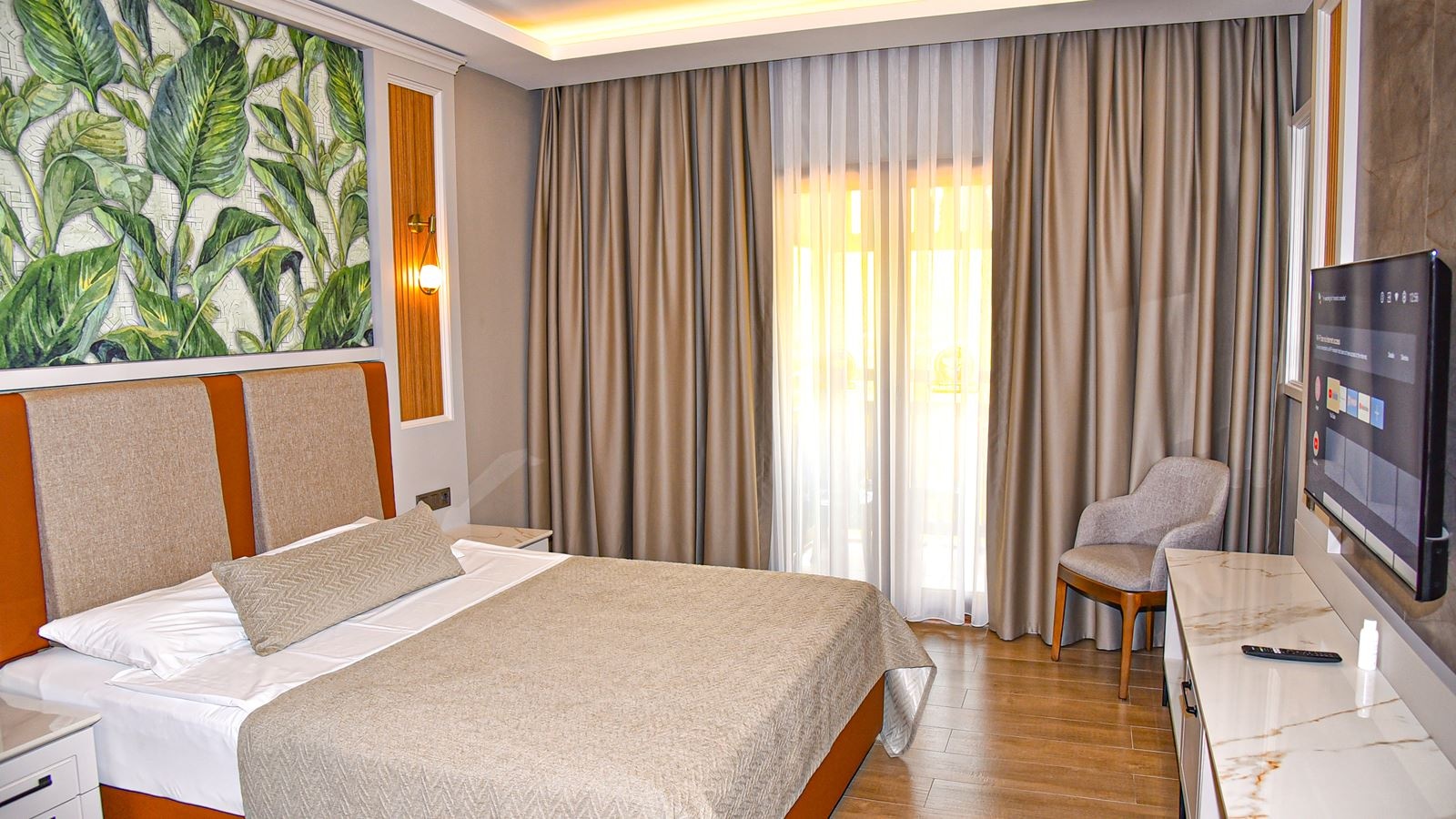 rooms-comfort-family-main-building-land-view