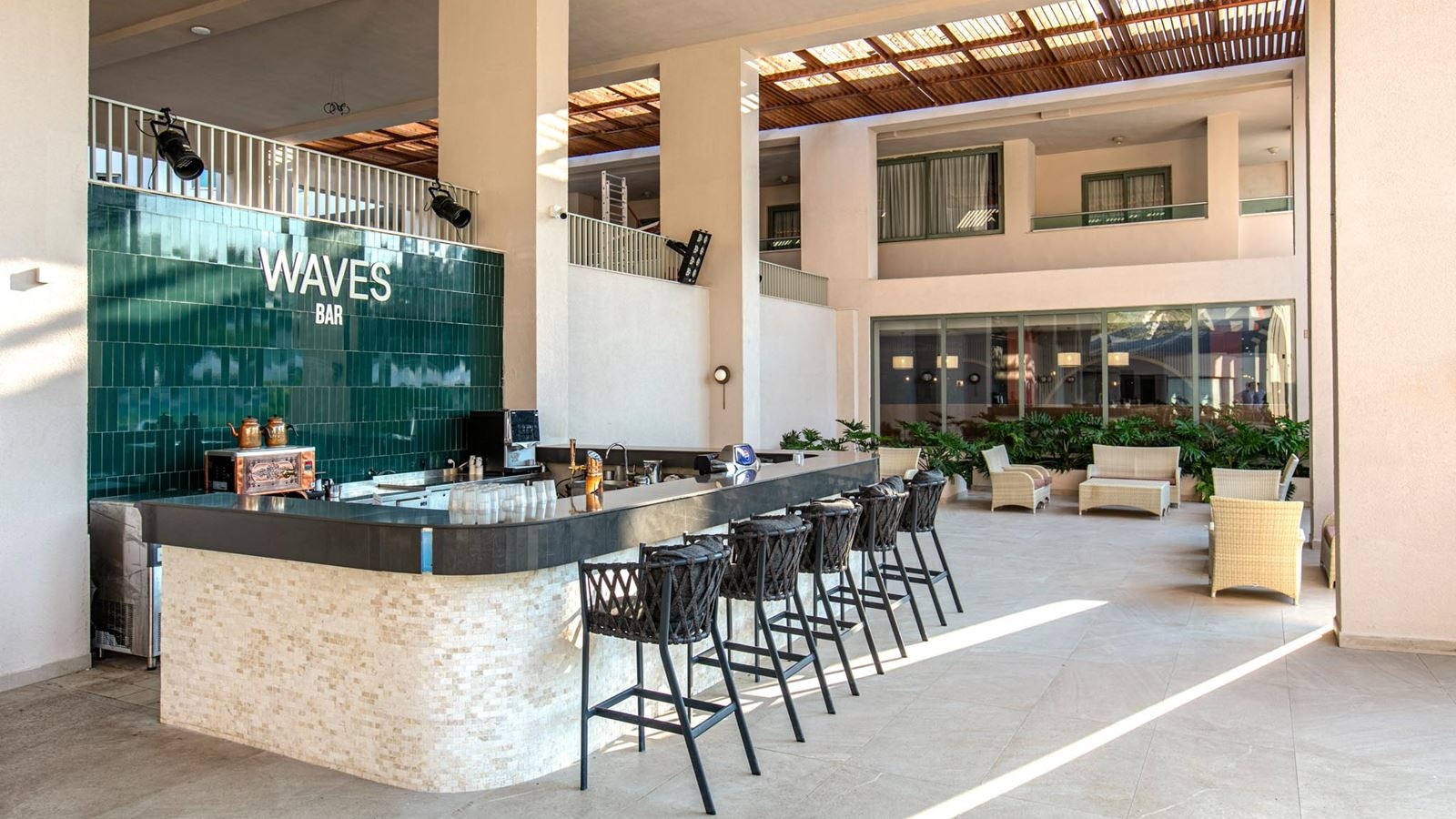 restaurants-wave-snack-restaurant