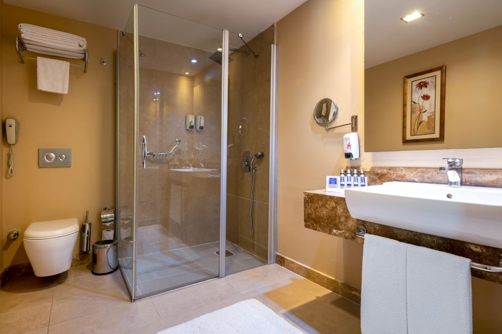 rooms-pool-house-villa