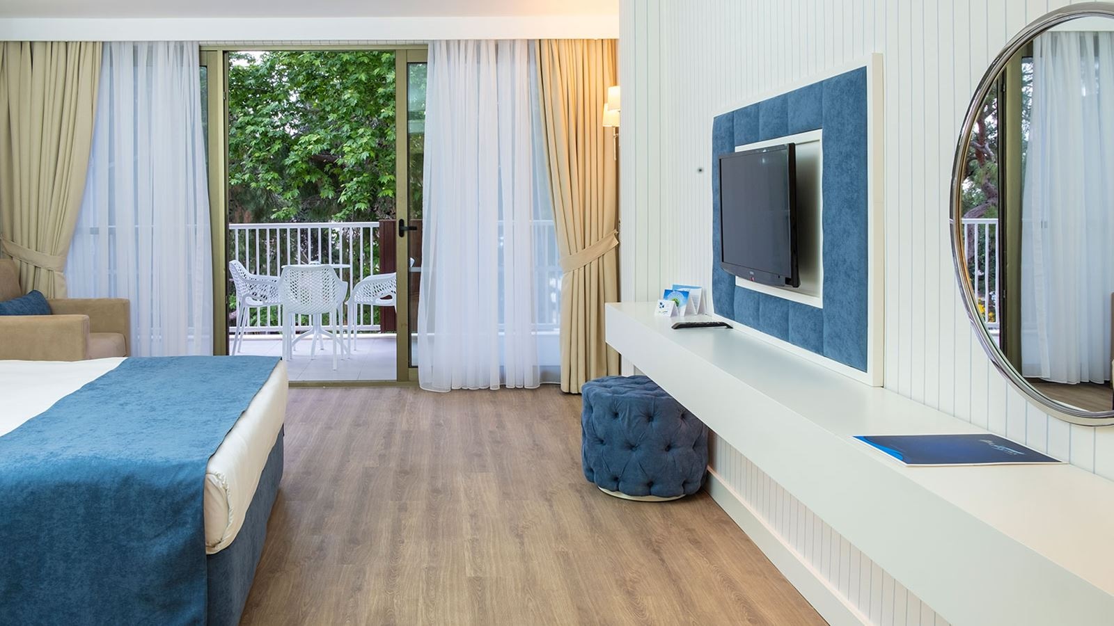 rooms-family-room