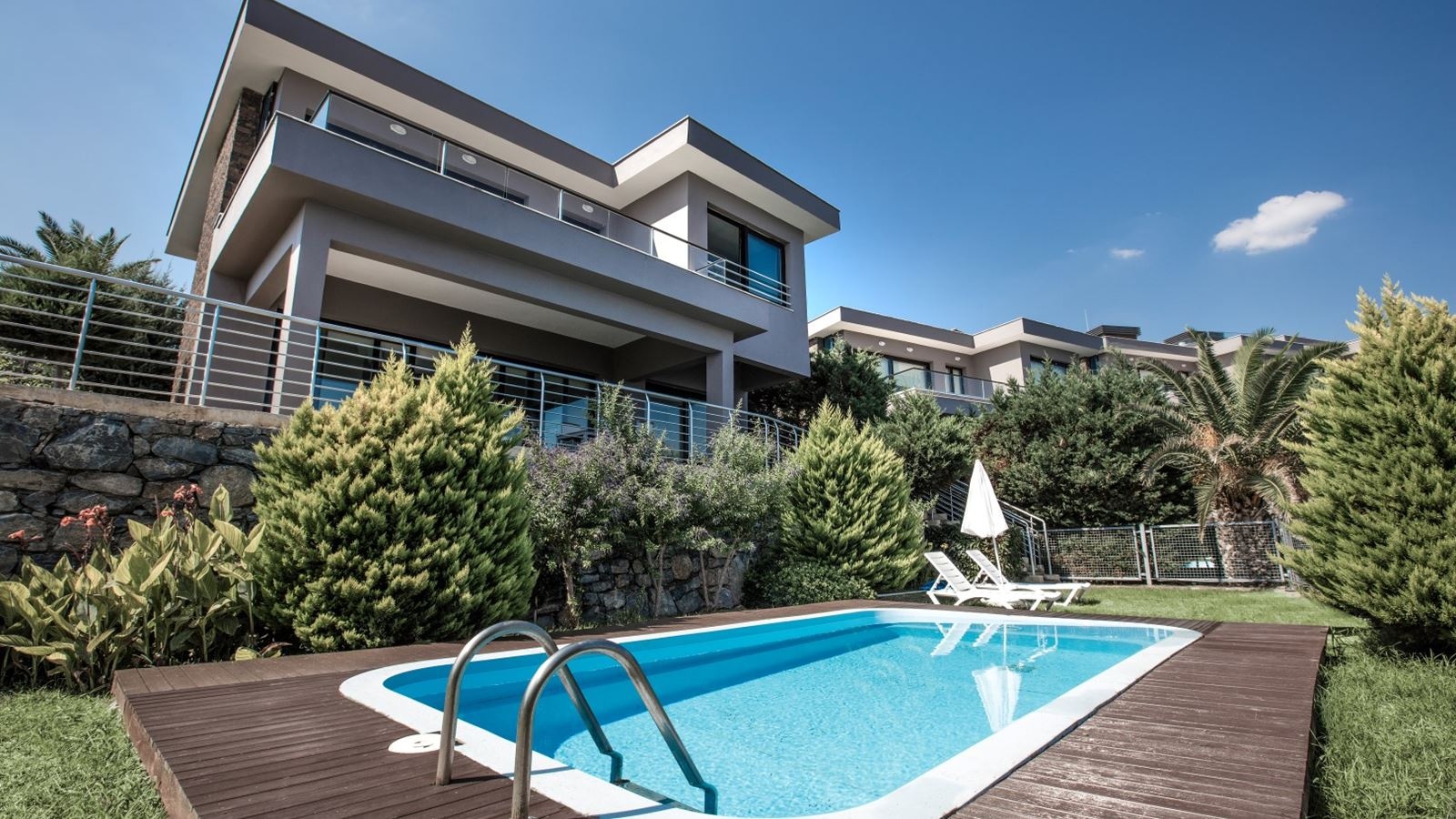 rooms-villa-with-private-pool