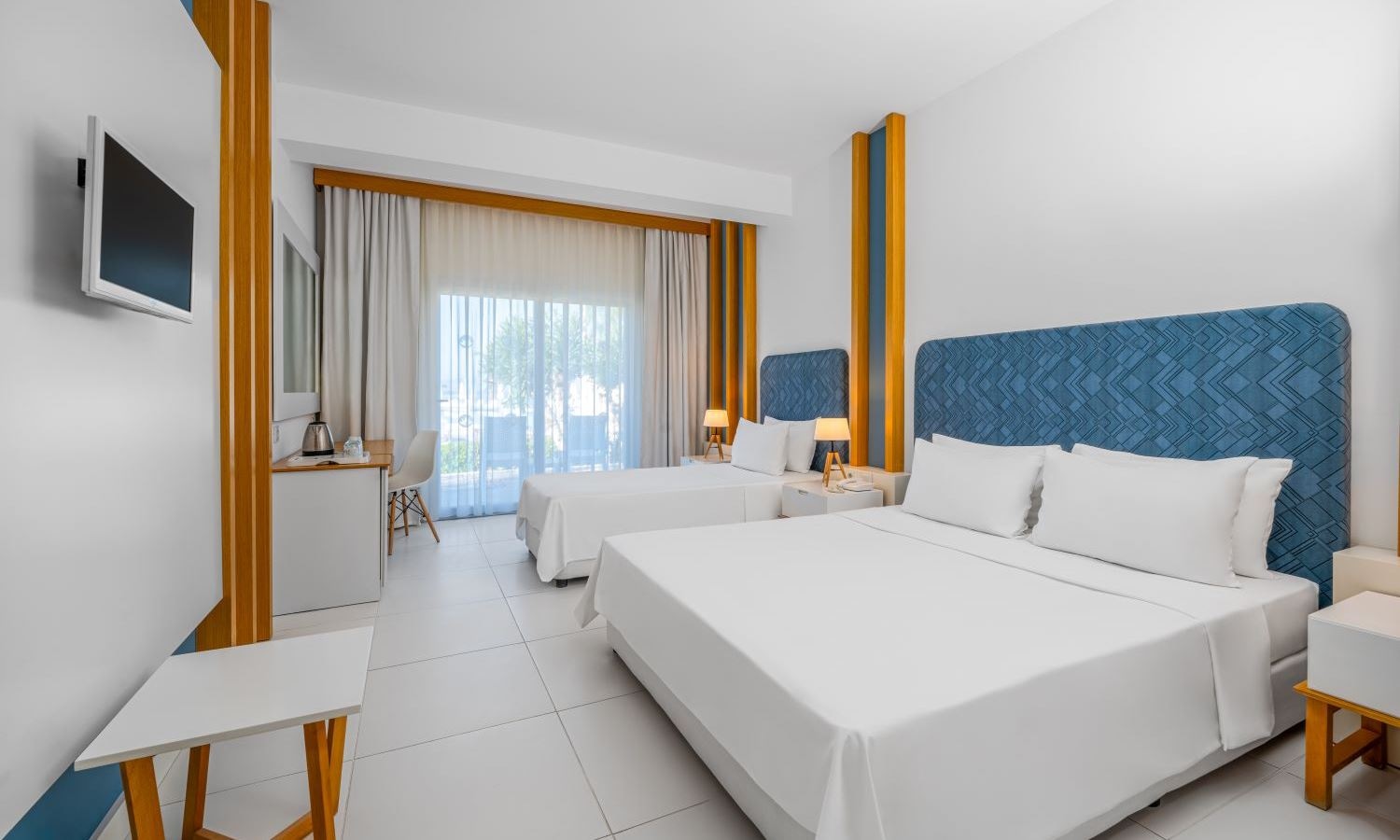 rooms-superior-room