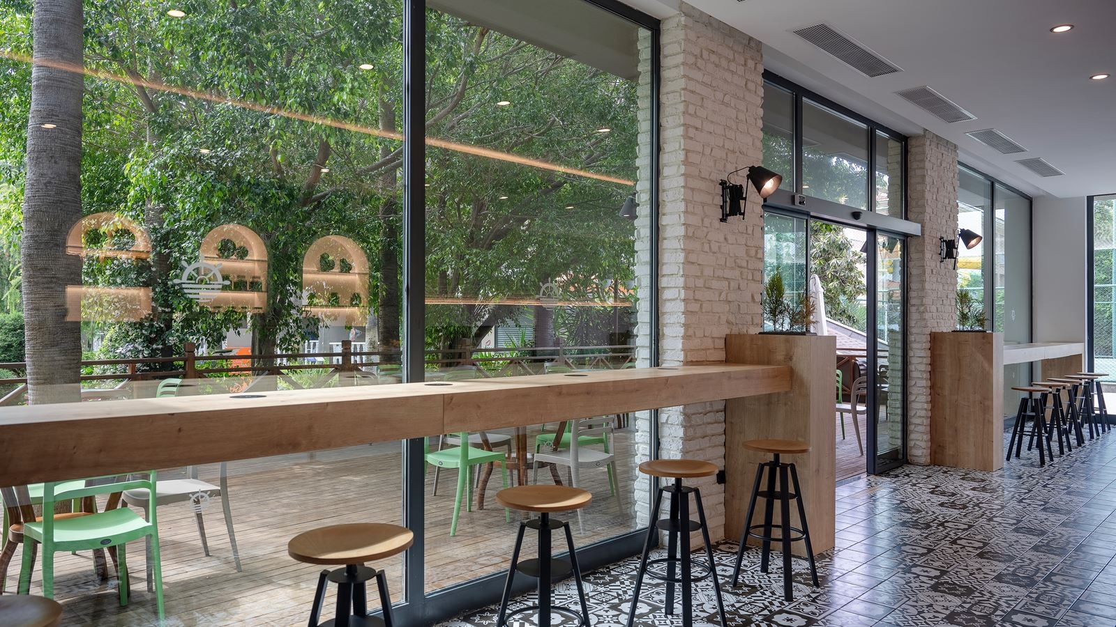 restaurants-patisserie-pine