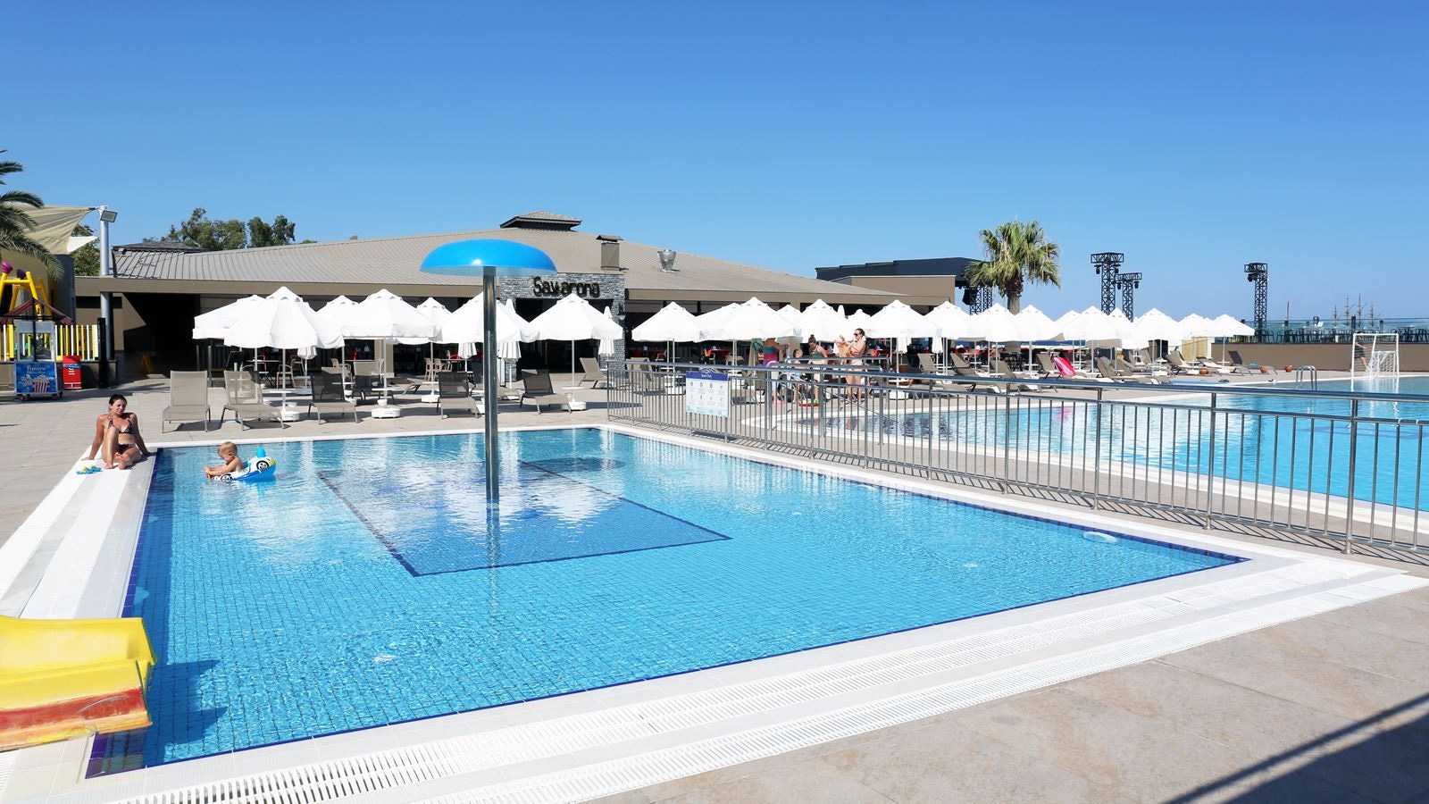 pools-outdoor-childrens-pool