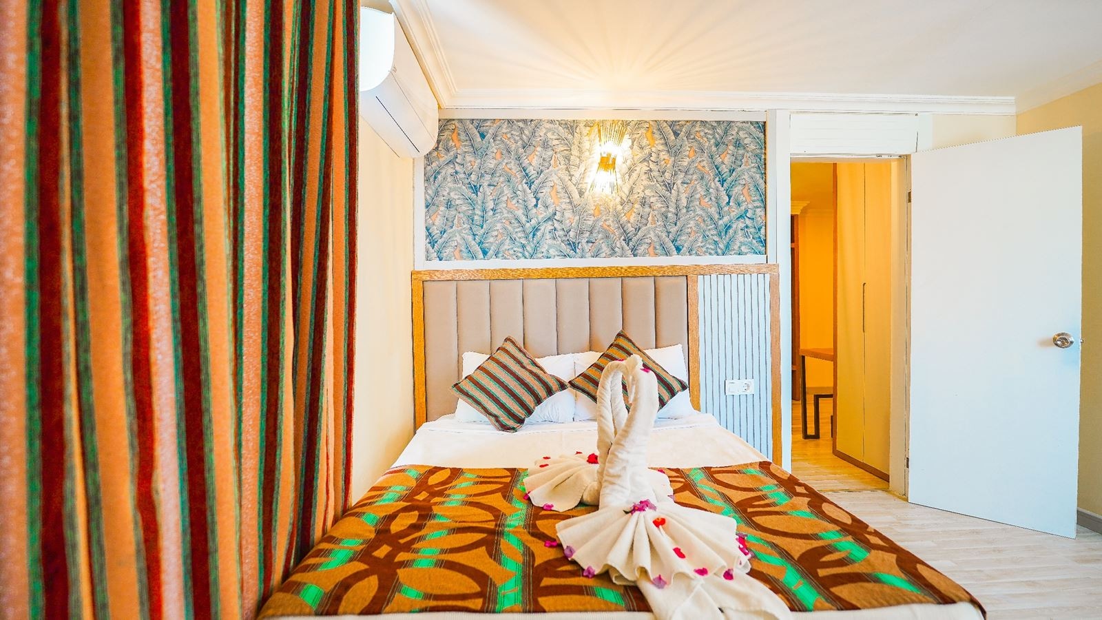 rooms-family-rooms
