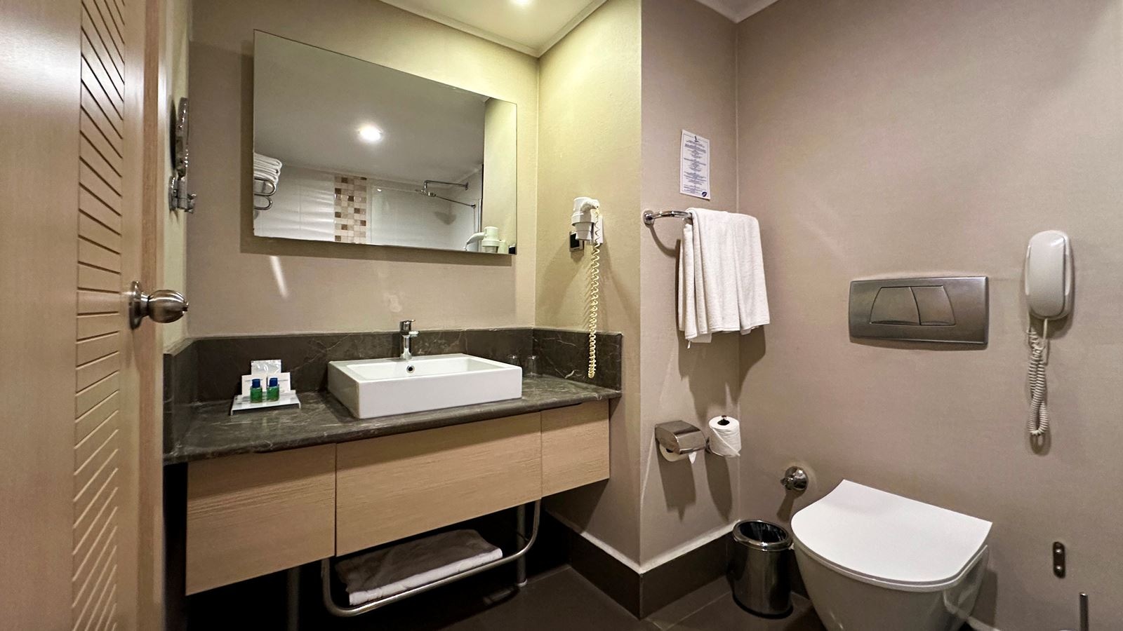 rooms-large-room
