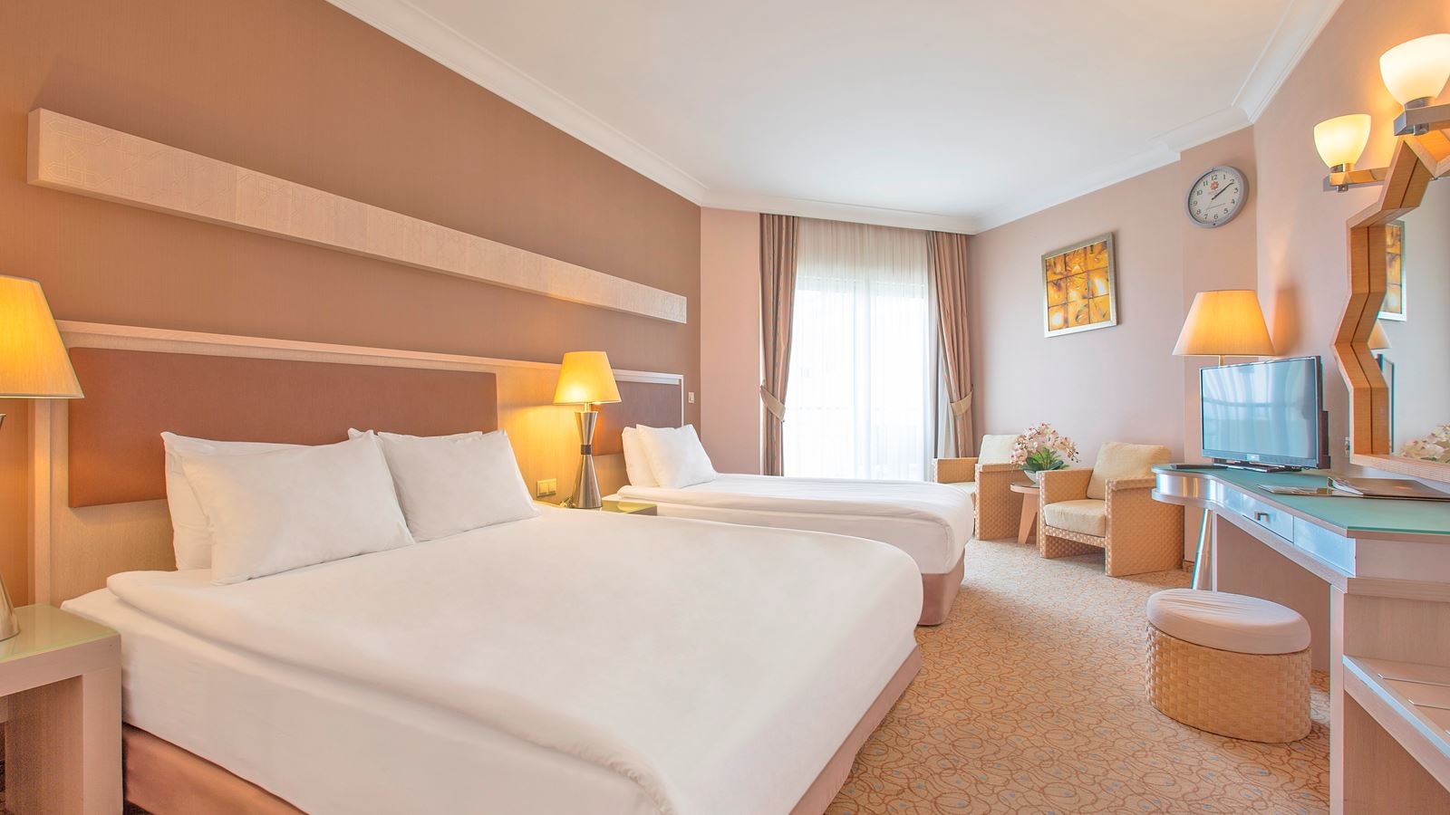 rooms-standart-room-land-view