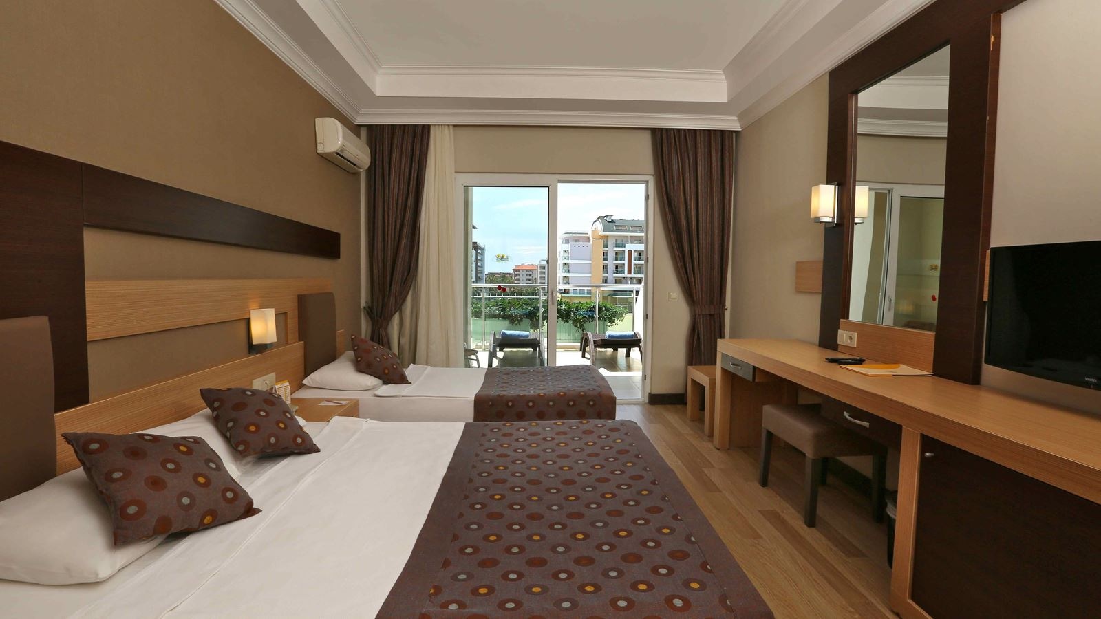 rooms-terrace-room