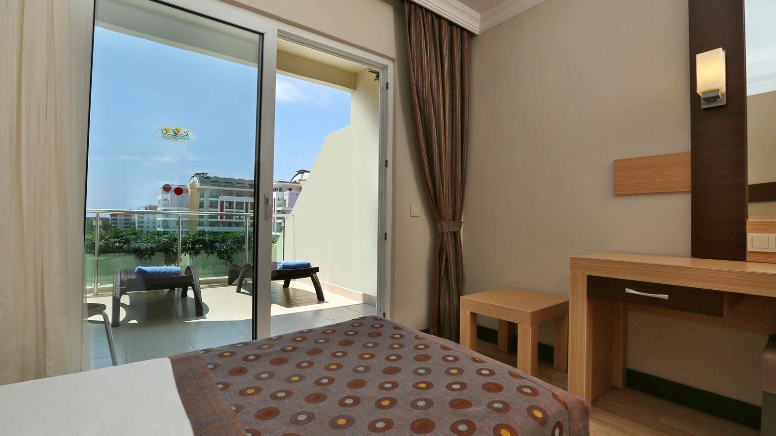 rooms-terrace-room
