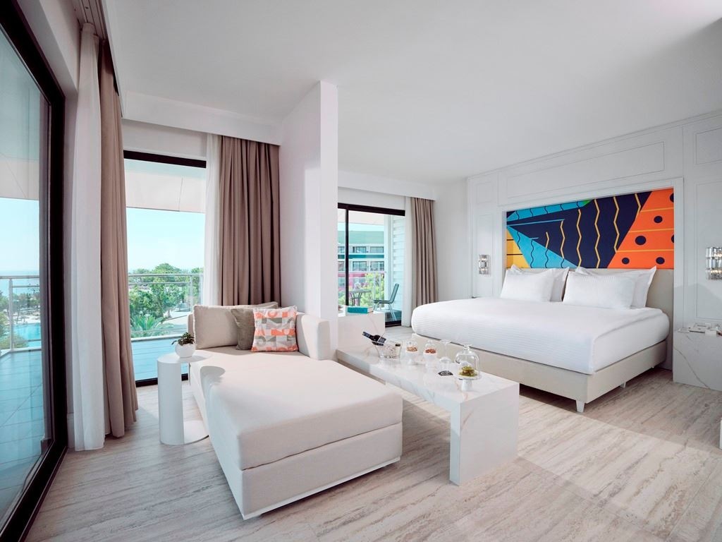 rooms-pearl-corner-room