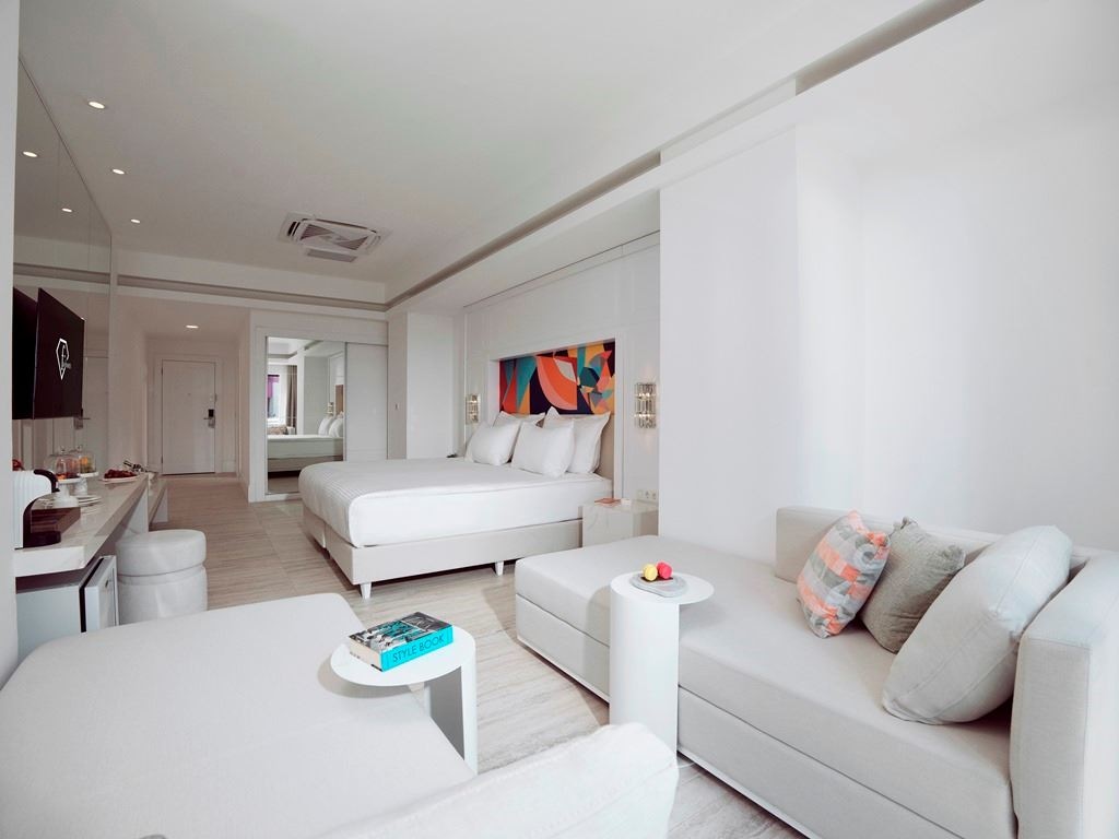 rooms-pearl-large-room