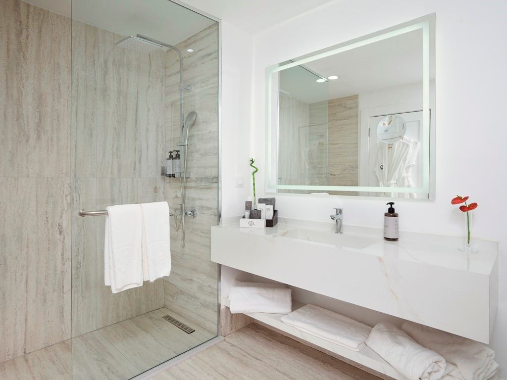 rooms-pearl-large-room
