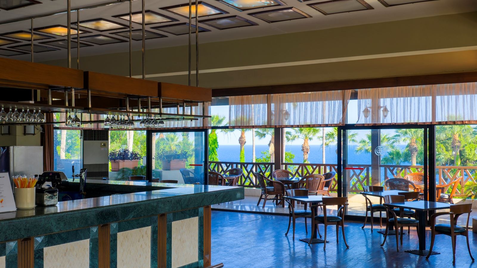 bars-snack-bar