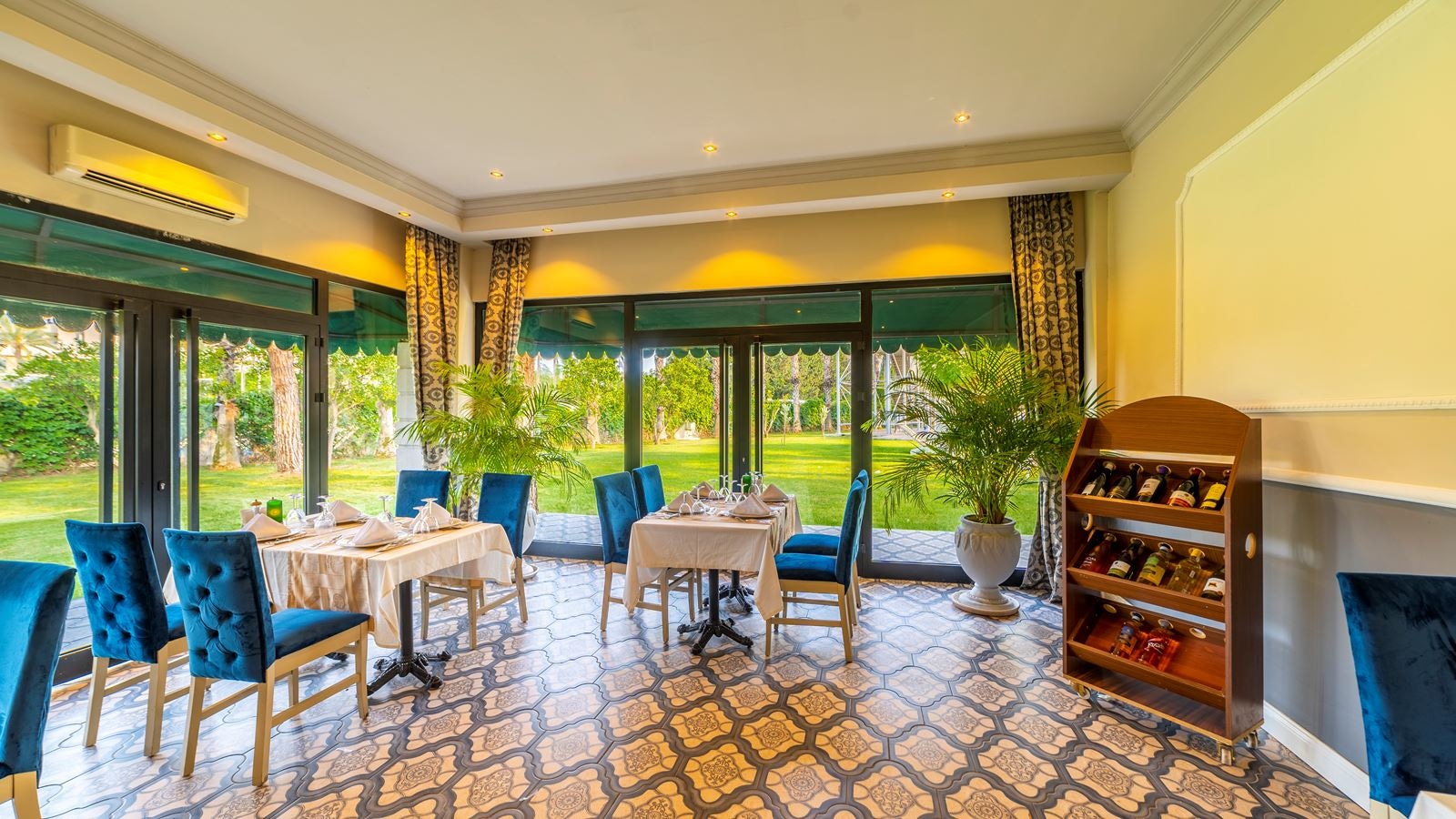 restaurants-italian-restaurant