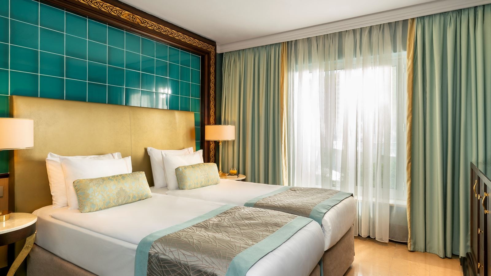 rooms-suite-superior
