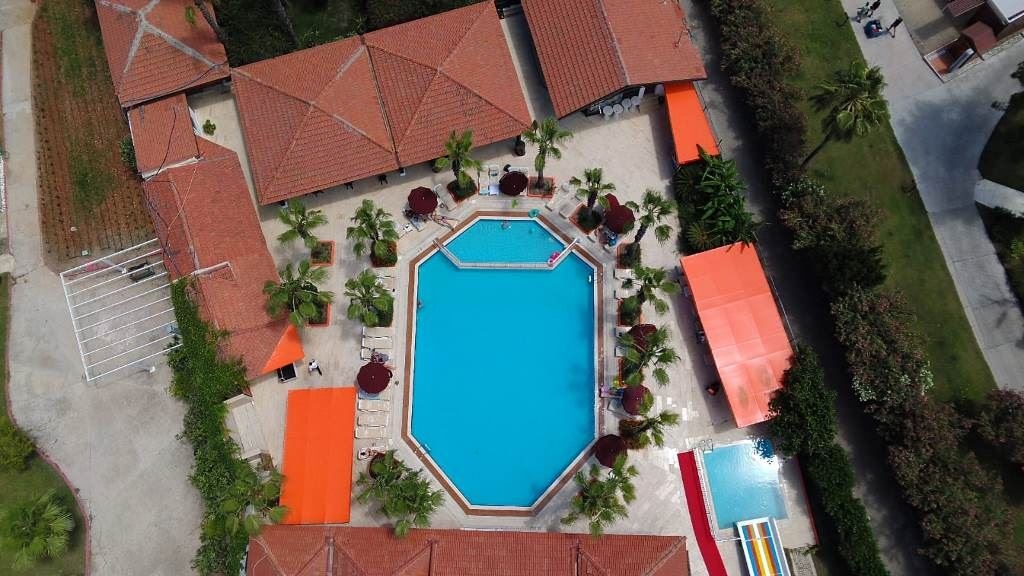 pools-outdoor-pool