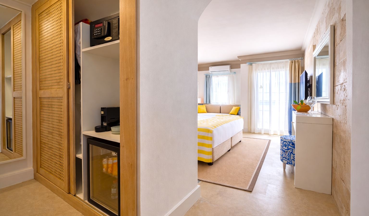 rooms-begonvil-room