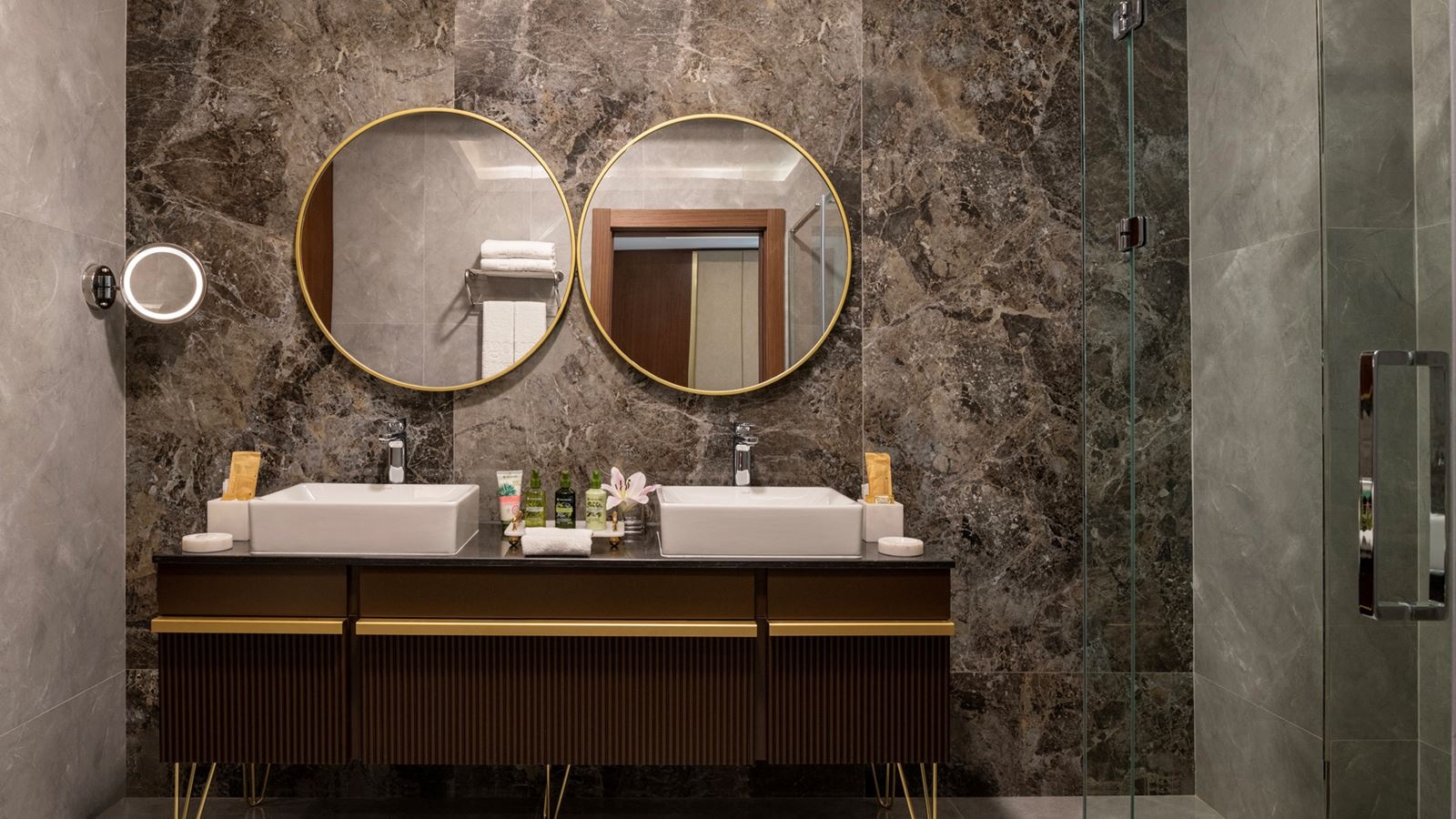 rooms-presidential-villa