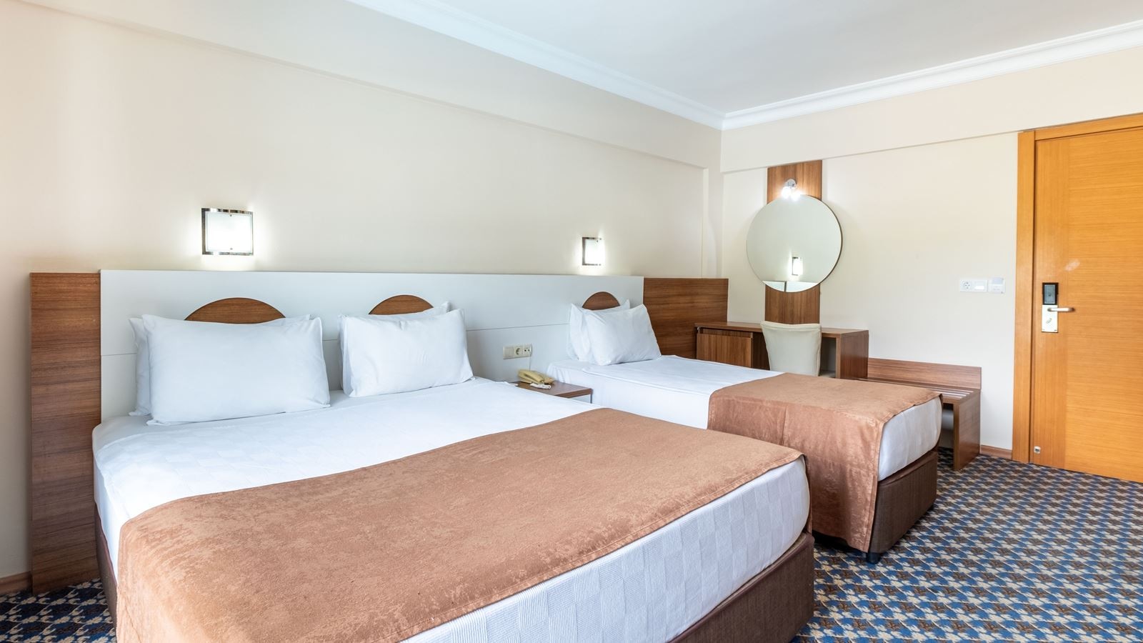 rooms-standard-room
