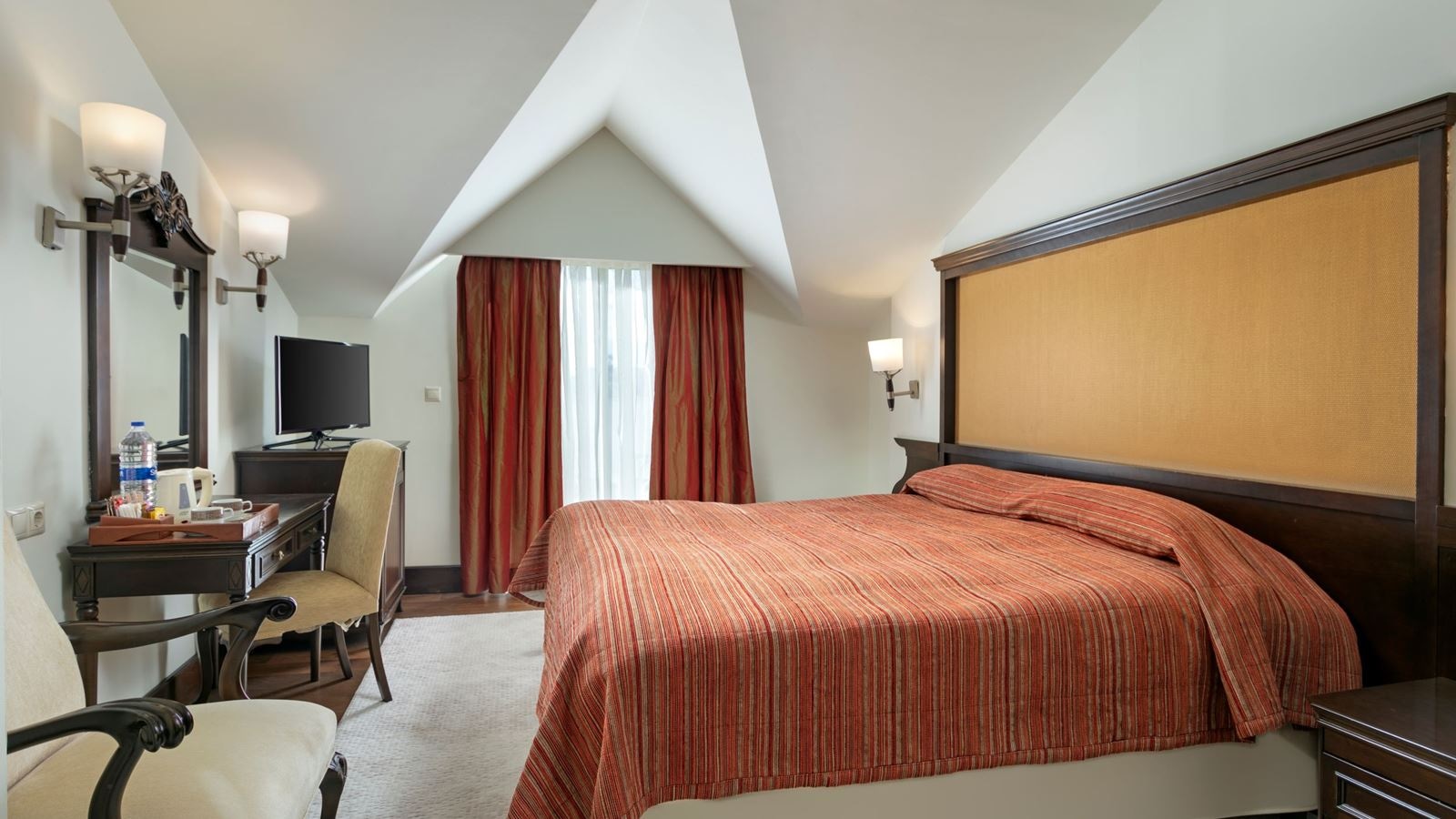 rooms-royal-suite