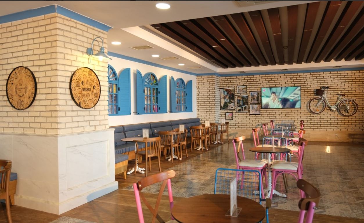 bars-point-lobby-bar