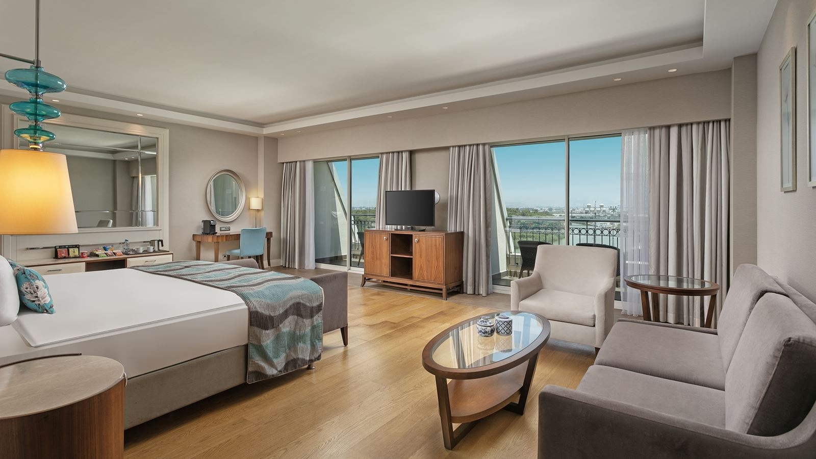 rooms-deluxe-room