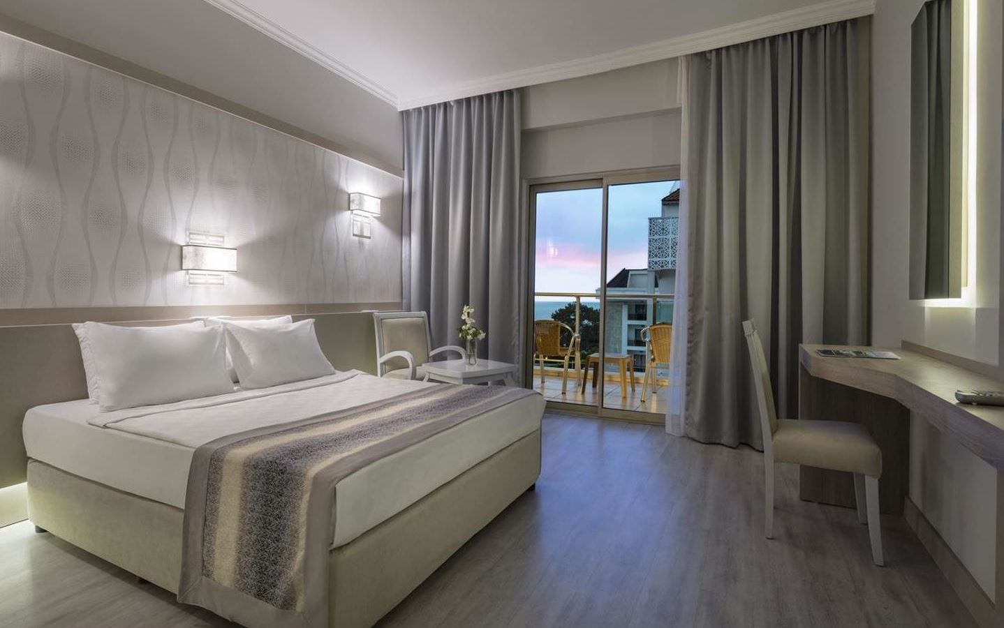 rooms-standard-room-land-view