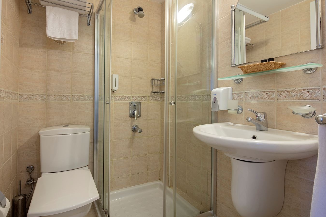 rooms-economy-room-roh