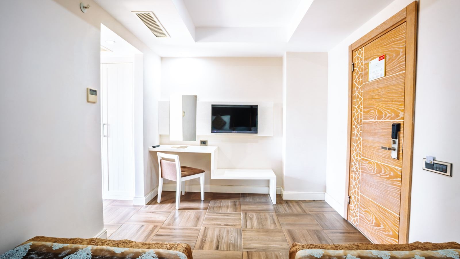 rooms-family-room